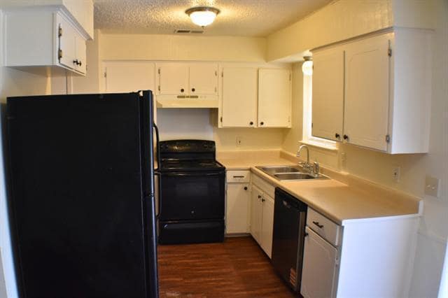 Building Photo - 3022 Kyle Rd