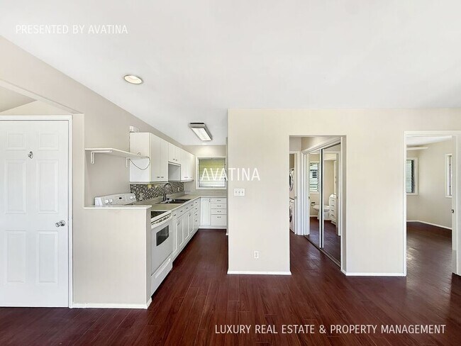Building Photo - 1266 Manulani St