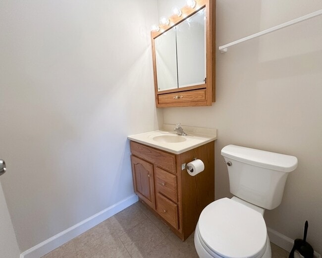 Building Photo - 915 Westmoreland Dr