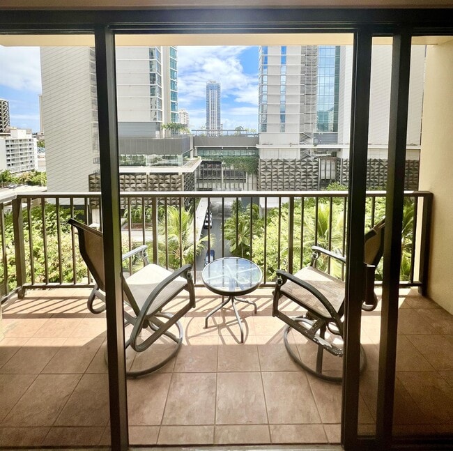 Building Photo - 2140 Kuhio Ave.