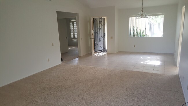 Building Photo - Wonderful 3 Bed 2 Bath Home In Casta Del Sol of Mission Viejo