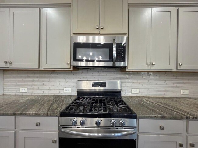 Building Photo - 2886 Cove View Ct SE