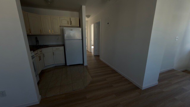 Building Photo - 6951 Almeda Ave