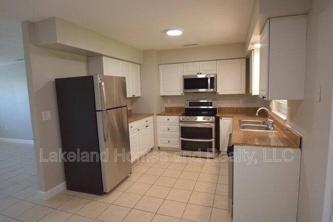 Building Photo - 909 E Bella Vista St