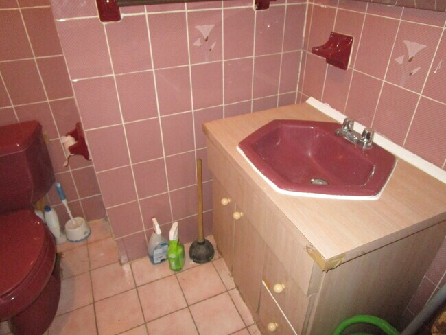 Building Photo - 6825 7th Ave