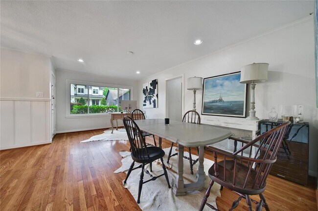Building Photo - 1635 Althea Dr