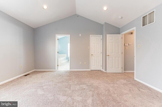 Building Photo - 926 Bentley Ct