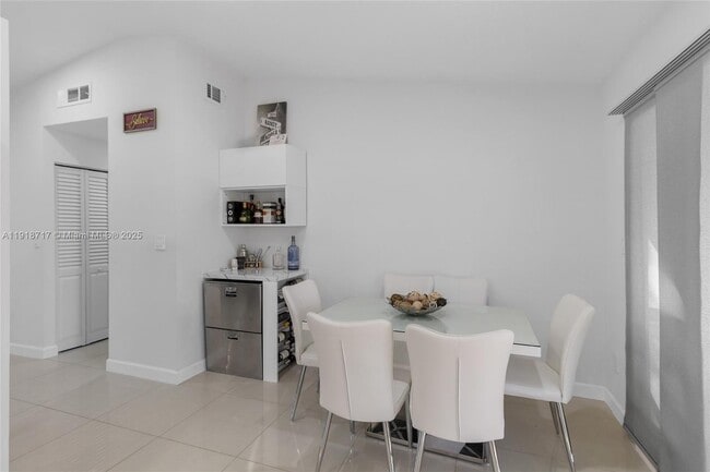 Building Photo - 4456 SW 136th Pl