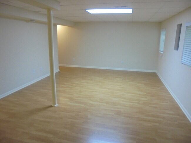 Building Photo - 356 Littleton Trail