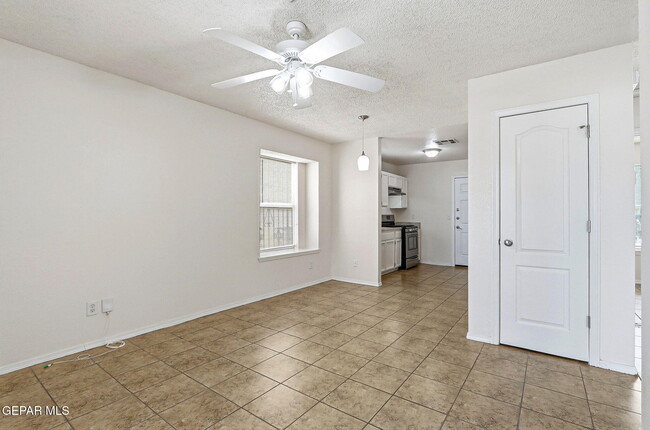 Building Photo - 12320 Robert Dahl Dr