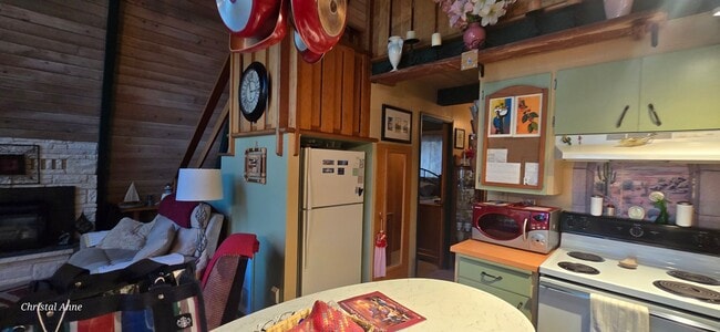 Building Photo - Perfect A Frame located above Hood Canal