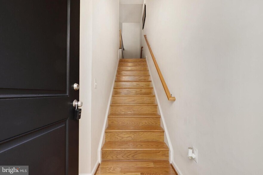 Building Photo - 205 Woodstream Blvd