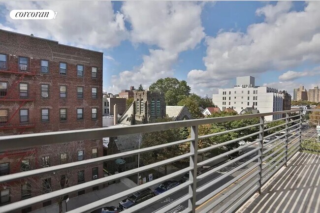 Building Photo - 109 Winthrop St