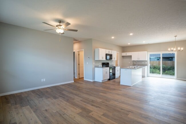 Building Photo - Brand new 3 bedroom home - Mt.Vernon