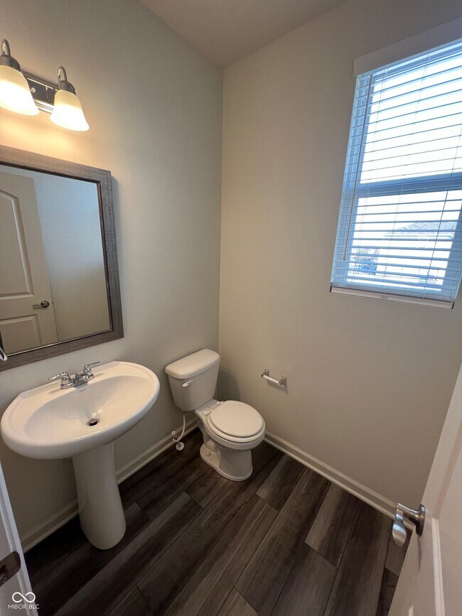 Building Photo - 5374 Noble Crossing Pkwy W