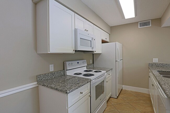 Building Photo - Mystic Gardens 5303-316