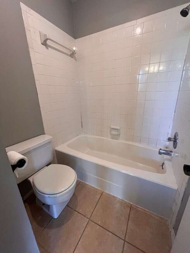 Building Photo - 5309 Indio Dr