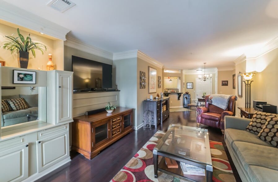 Building Photo - 3334 Peachtree Rd NE