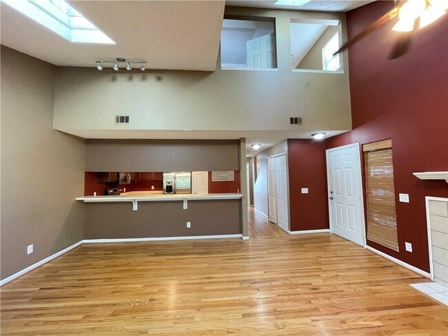 Building Photo - 3502 Tradewinds Dr