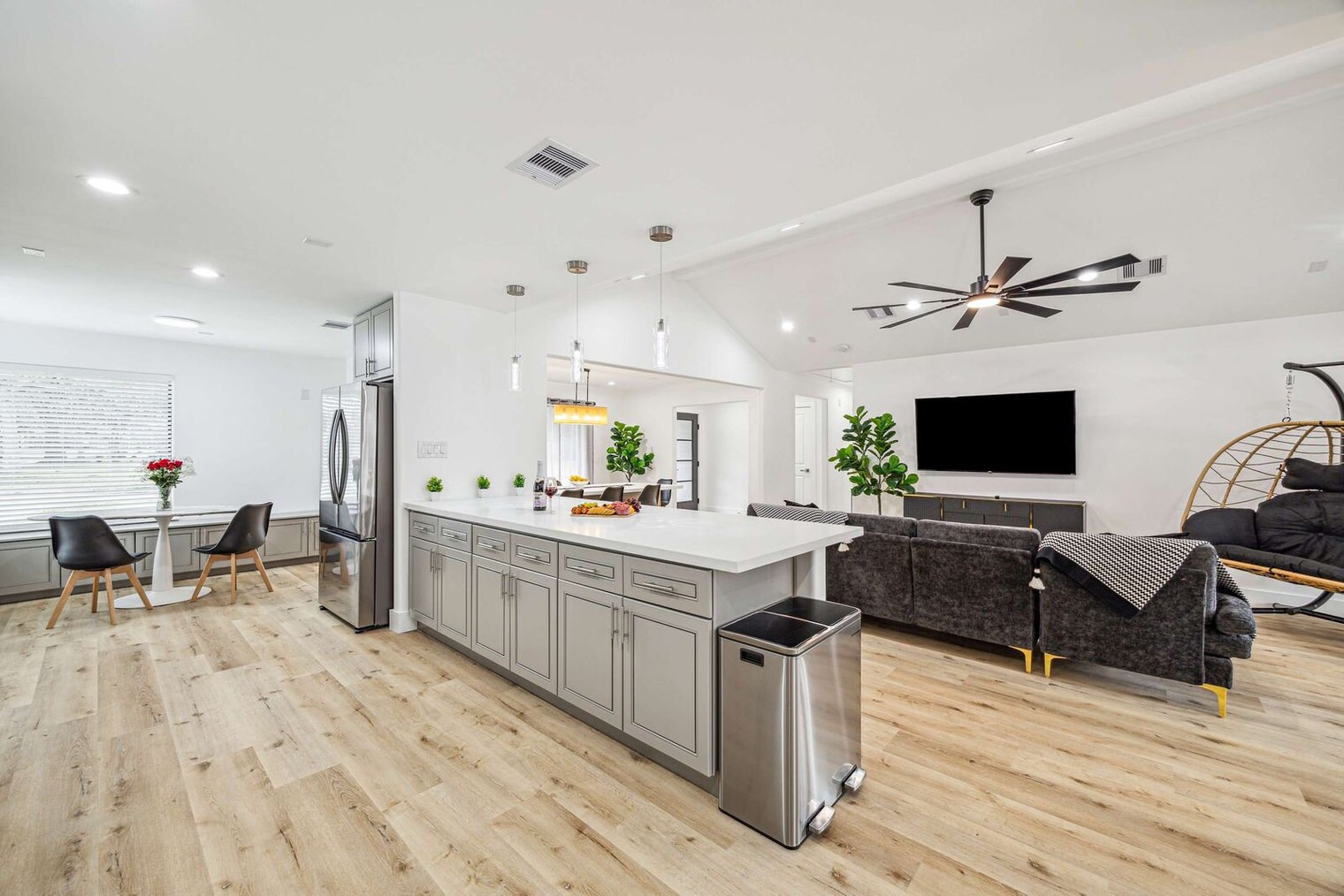 Building Photo - 5631 Cerritos Dr