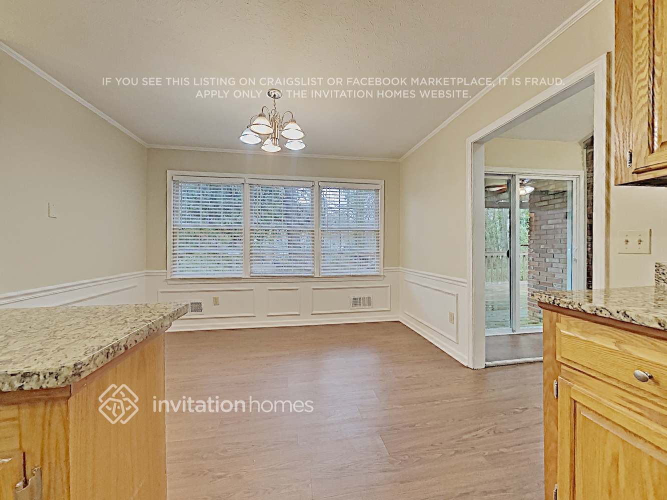 Building Photo - 3913 Plantation Dr