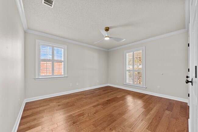 Building Photo - 1062 Conley Cir