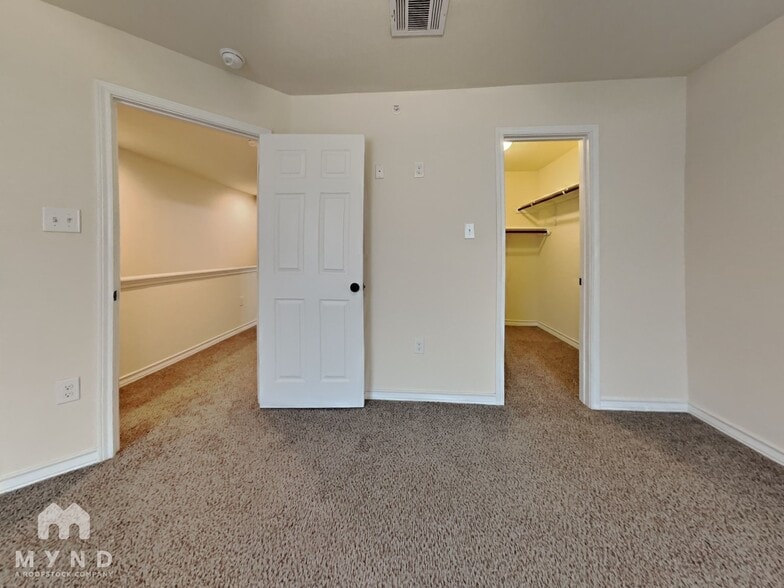 Building Photo - 6415 Melanzane Ave