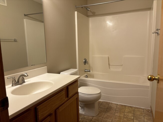 Building Photo - 1349 Willow Trail