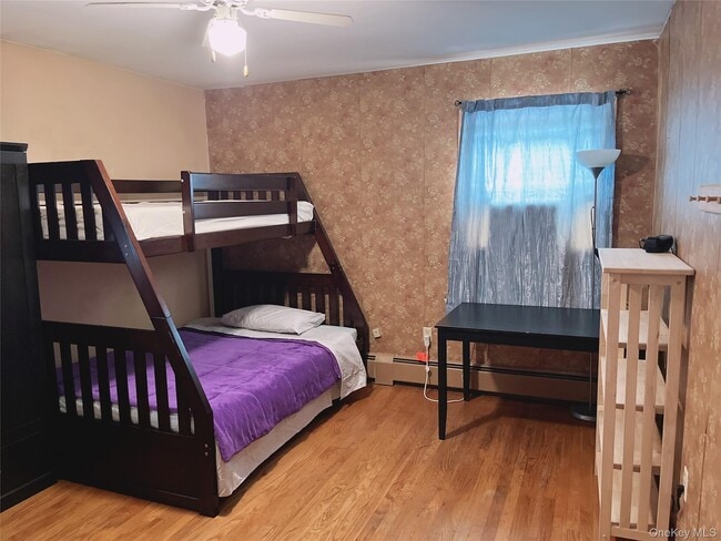 Building Photo - 225 Monhagen Ave