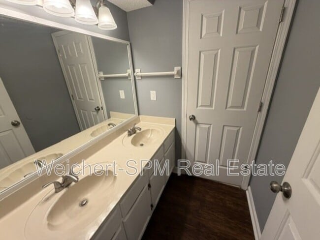 Building Photo - 4524 Port Royal Cove