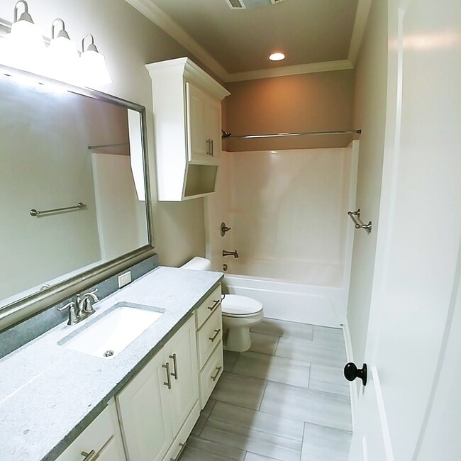 Building Photo - 104 Perfect Pl