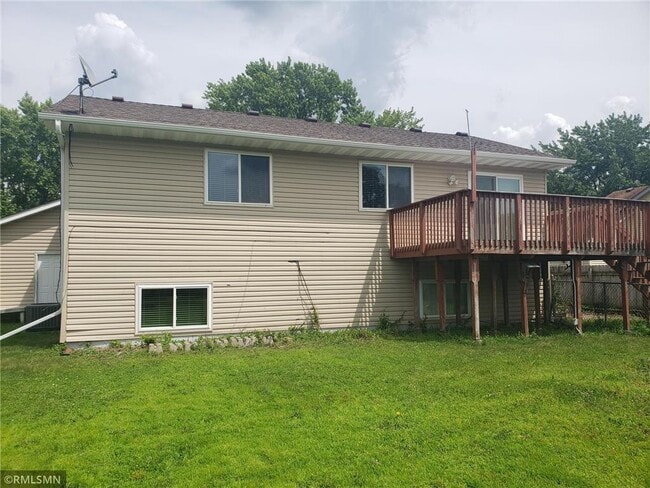 Building Photo - 6533 Douglas Dr N