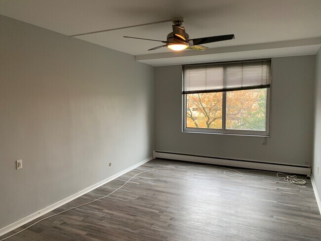 Building Photo - 191 Presidential Blvd