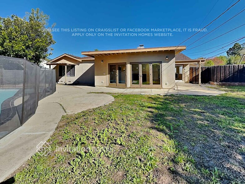 Building Photo - 1089 Camino Flores