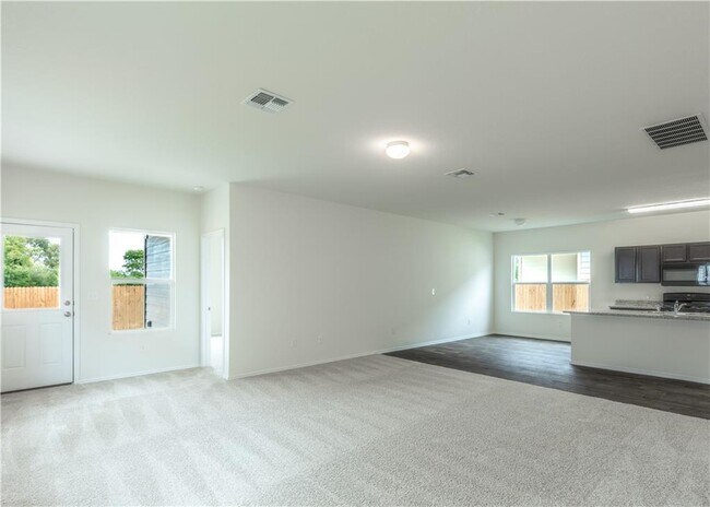Building Photo - 15204 Kent Justin Dr