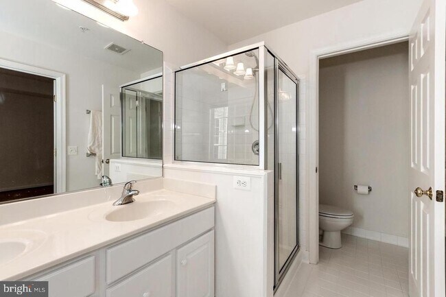 Building Photo - 13953 Lullaby Rd