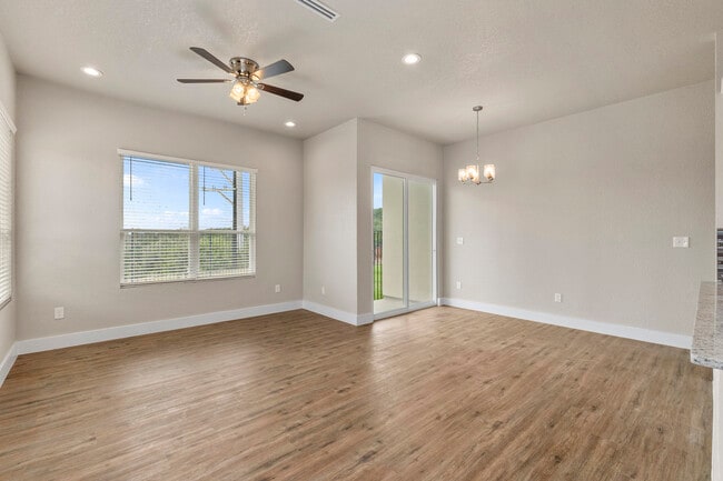 Building Photo - 119 Ave Ventana