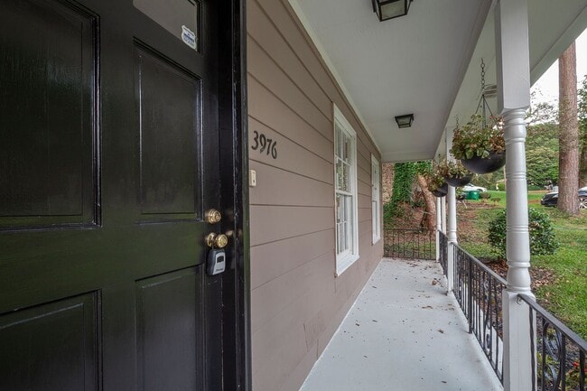 Building Photo - 3976 Wedgefield Cir