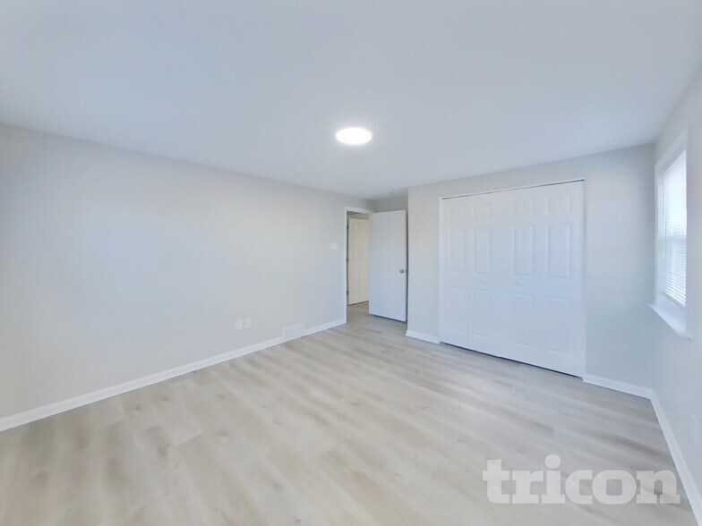 Building Photo - 906 Township Line Rd