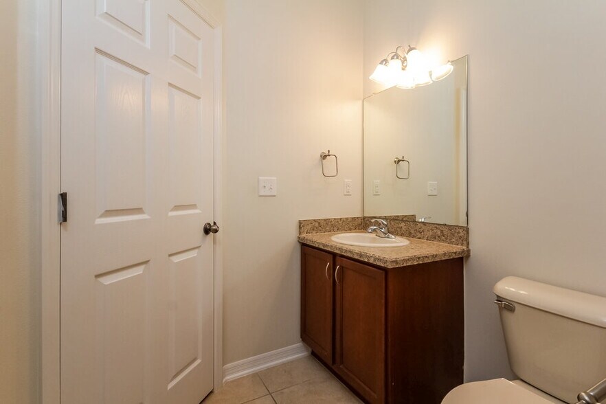 Building Photo - 8843 39th St Cir E