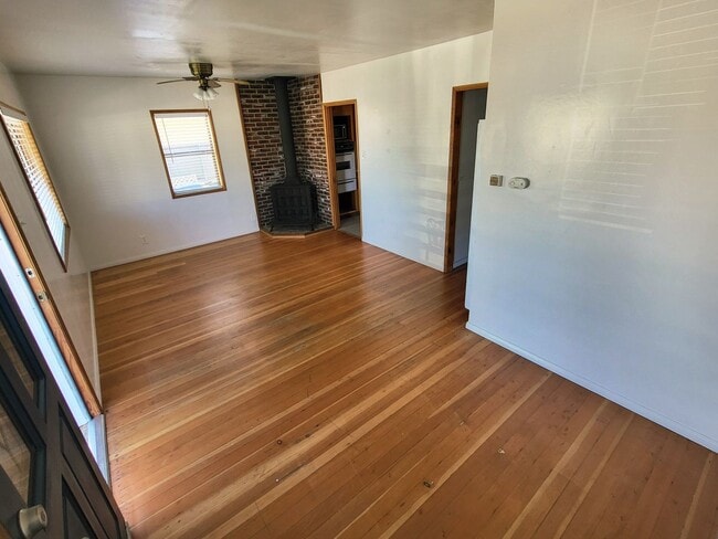 Building Photo - Beautiful Remodeled 3bd 2ba House in Wiseburn district