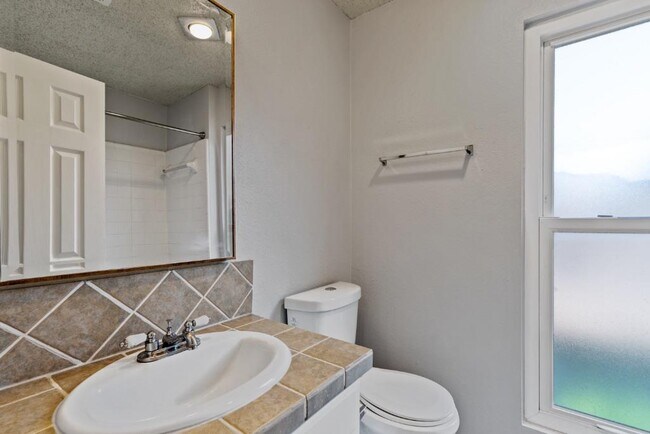 Building Photo - 302 Splitrock