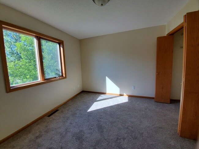 Building Photo - 5017 W Elm Ct
