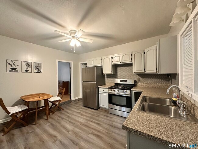 Building Photo - 74 Mt Pleasant St