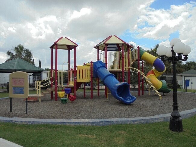 Building Photo - 10130 Berrybriar Ln