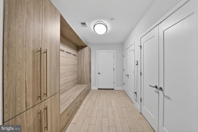 Building Photo - 5310 Dorsett Pl NW