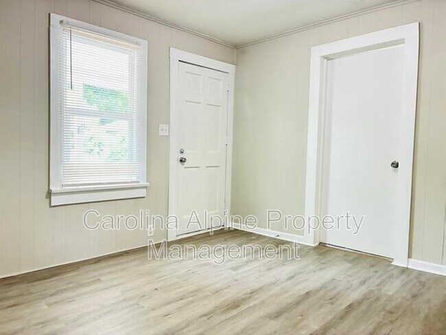 Building Photo - 308 W Sullivan St