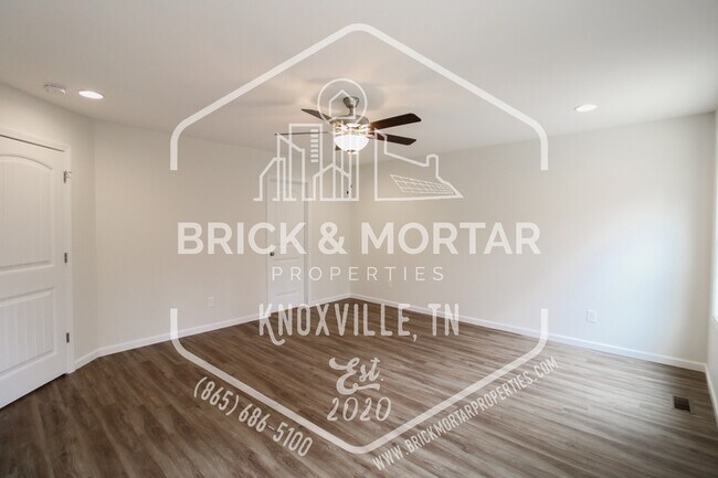 Building Photo - 4819 McCloud Rd