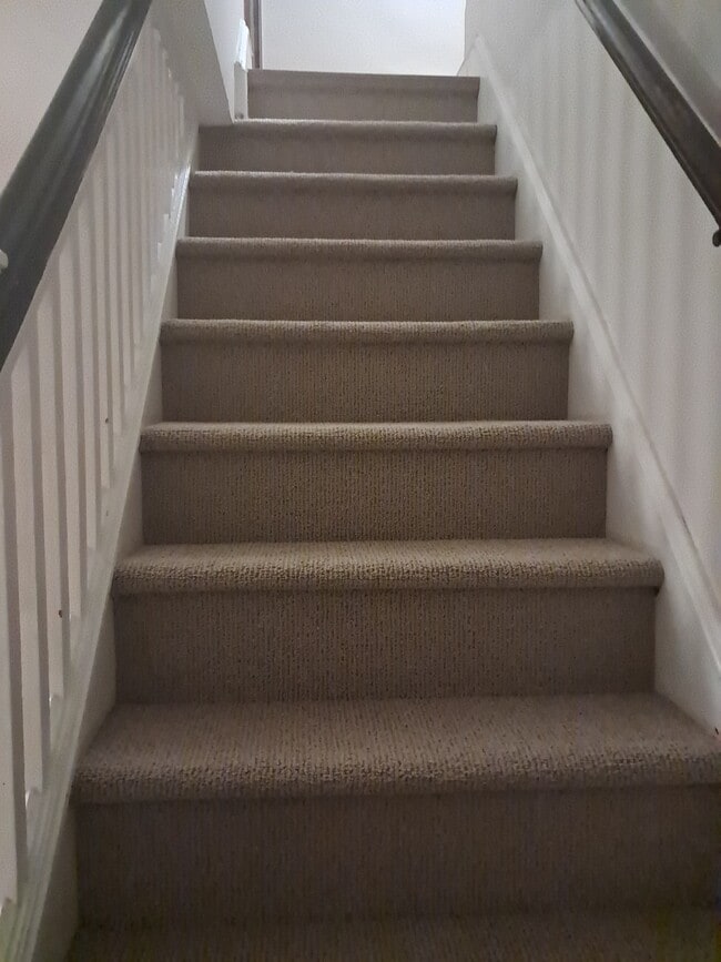 Building Photo - 941 Sargent Ave