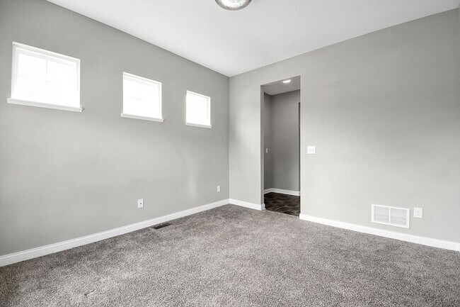 Building Photo - 568 Wellington Cross Drive